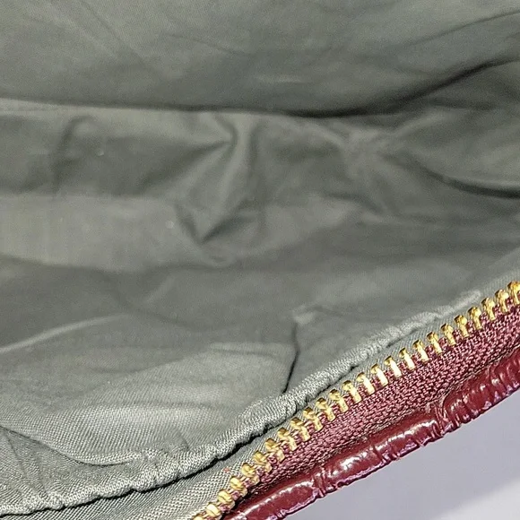 Elliot Lucca Elegant Burgundy Woven Leather Shoulder Bag - Picture 10 of 12